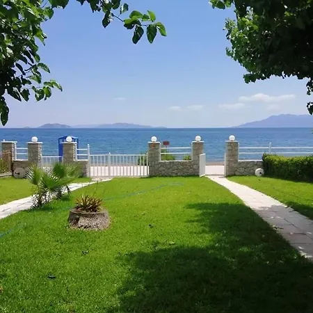 Maisonaitte In New Epidavros بيت للعطل